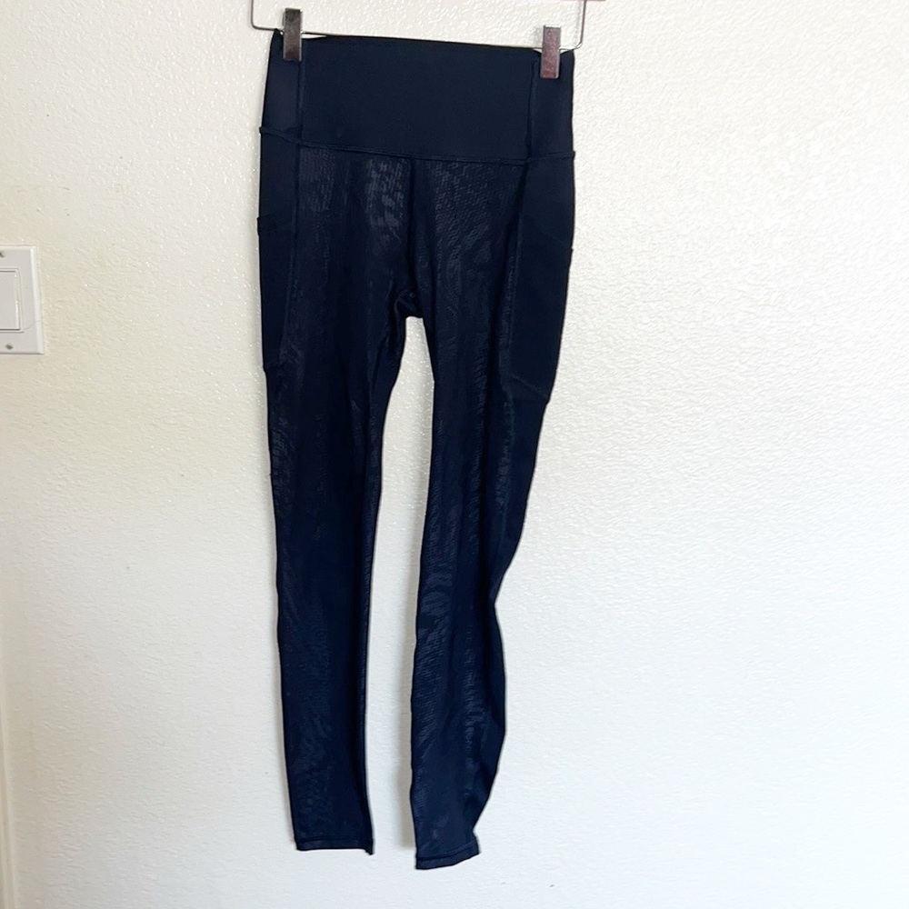 GapFit High Waist Sculpt Compression Navy Blue Printed Leggings